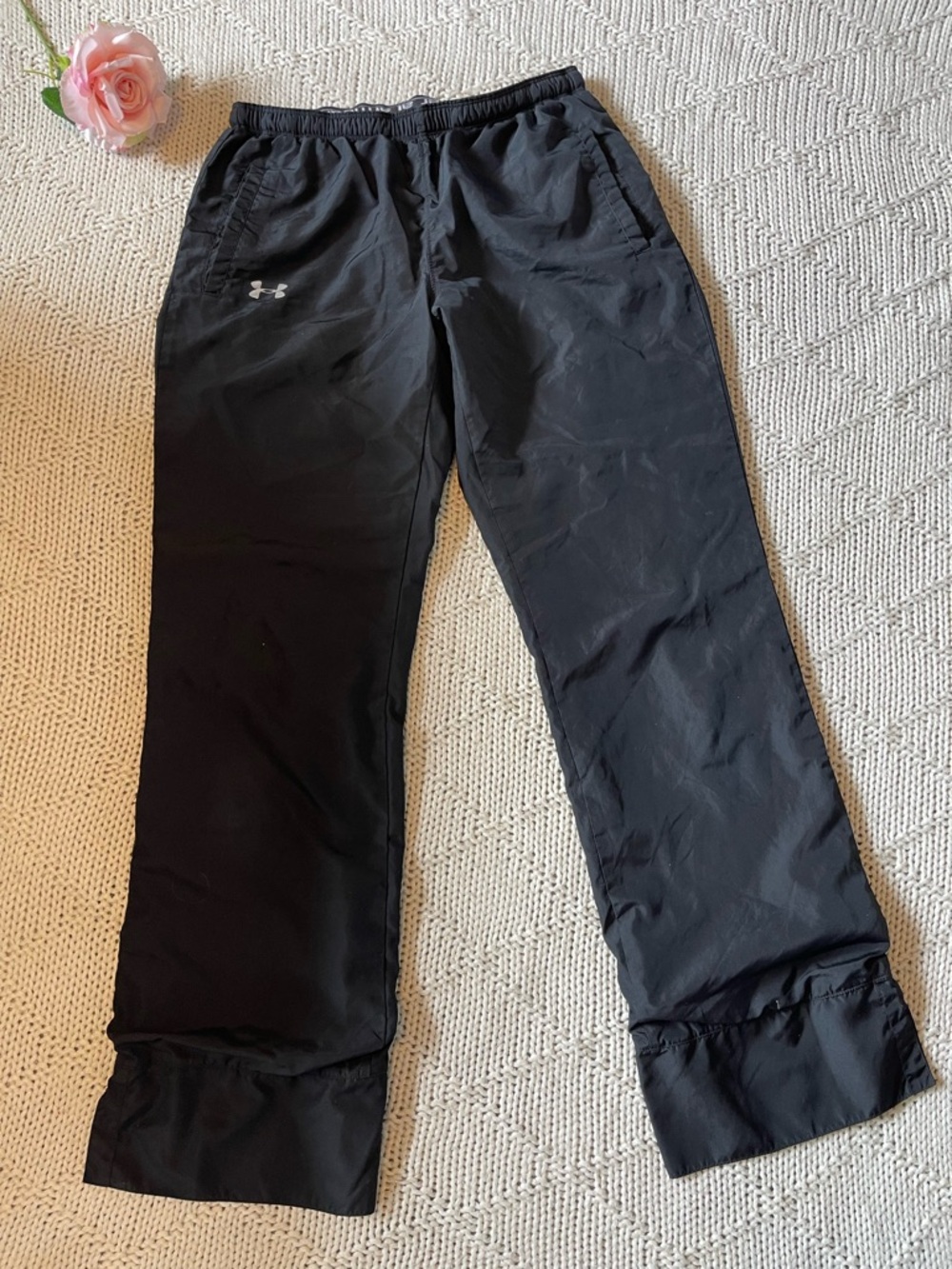 Under Armour Women’s Black Windbreaker Athletic Track Pants Youth SM Lightweight